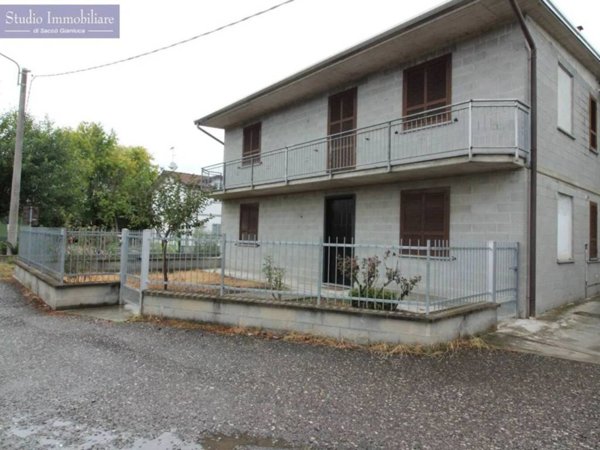 casa indipendente in vendita a Casatisma