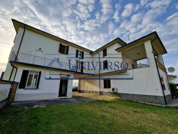 casa indipendente in vendita a Casatisma