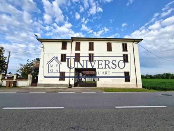 casa indipendente in vendita a Casatisma