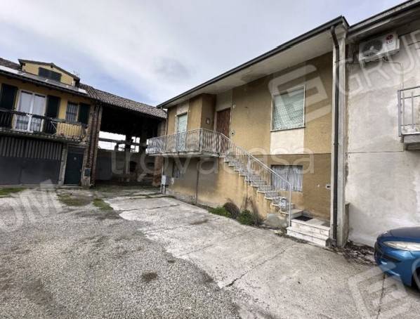 casa indipendente in vendita a Casatisma