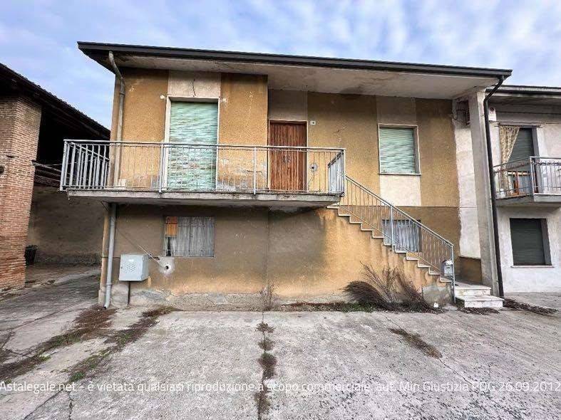 casa indipendente in vendita a Casatisma