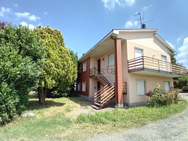 casa indipendente in vendita a Casatisma