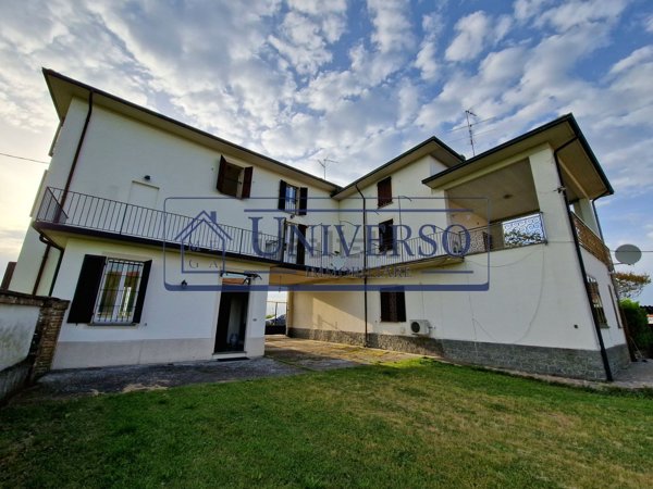 casa indipendente in vendita a Casatisma