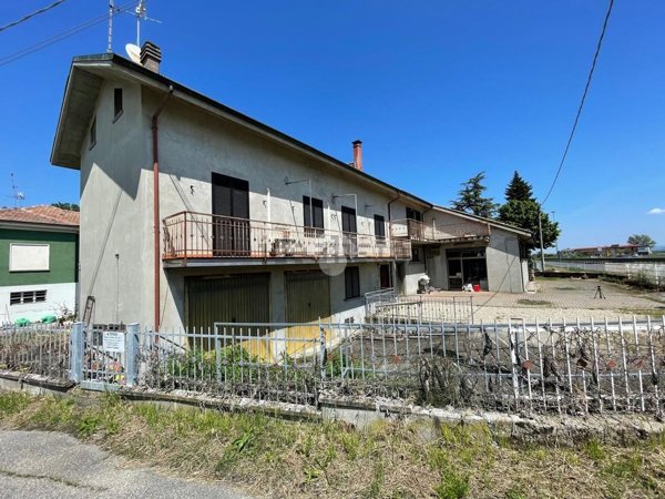 casa indipendente in vendita a Casei Gerola