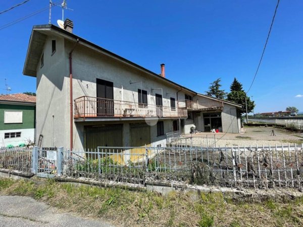 casa indipendente in vendita a Casei Gerola