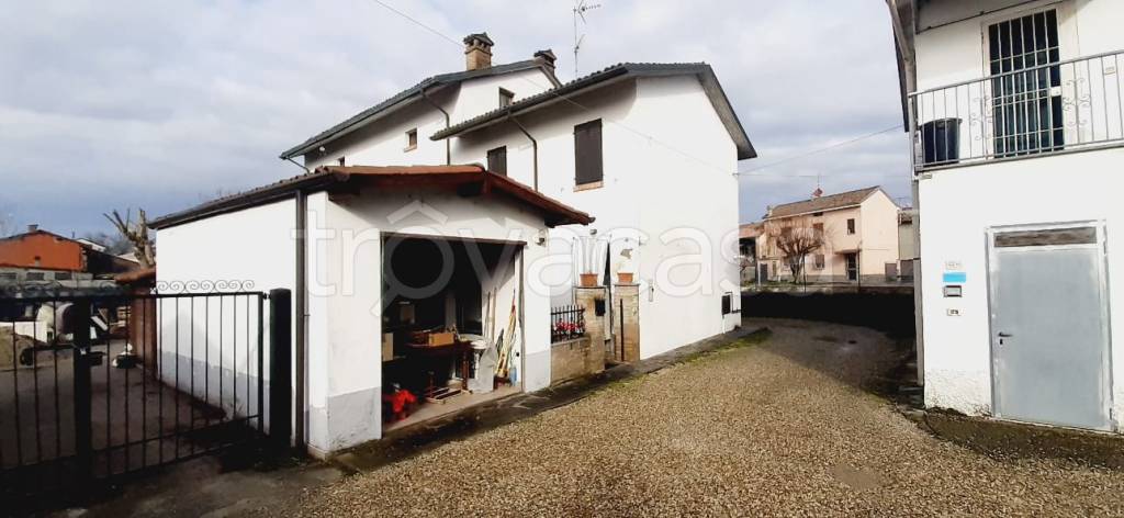 casa indipendente in vendita a Casei Gerola