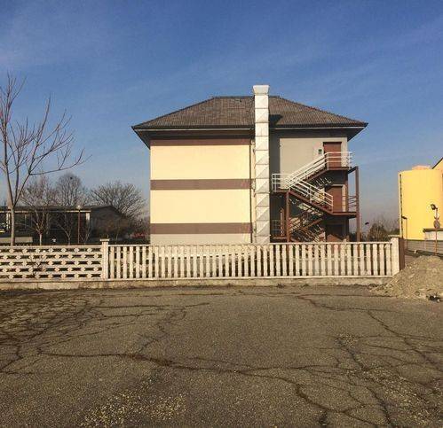 intera palazzina in vendita a Casei Gerola