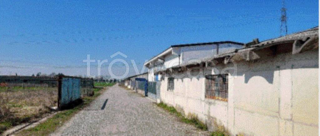 locale commerciale in vendita a Casei Gerola