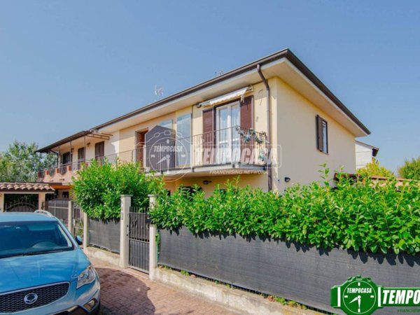 casa indipendente in vendita a Casei Gerola