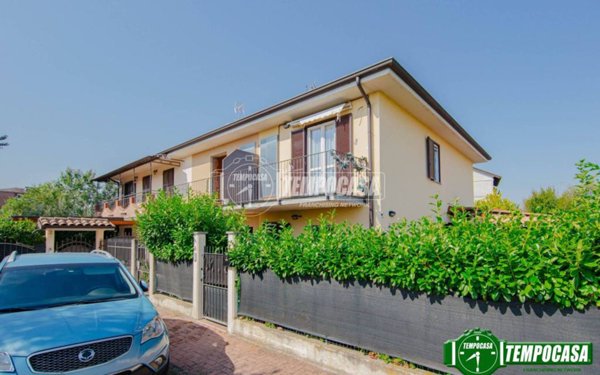 casa indipendente in vendita a Casei Gerola