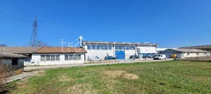 capannone in vendita a Casei Gerola