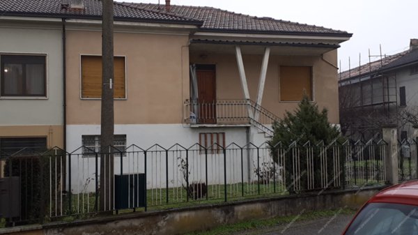 casa indipendente in vendita a Casei Gerola