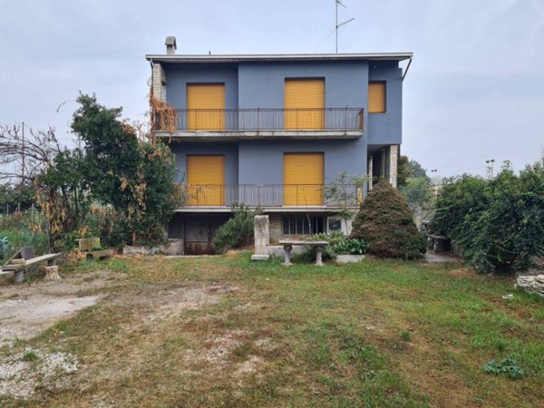 casa indipendente in vendita a Casei Gerola in zona Gerola