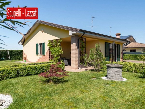 casa indipendente in vendita a Casei Gerola