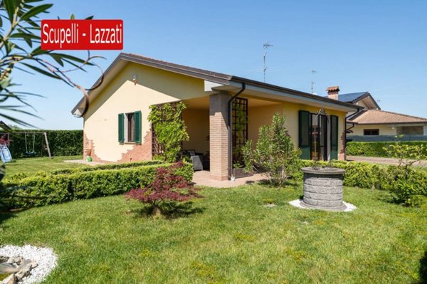 casa indipendente in vendita a Casei Gerola