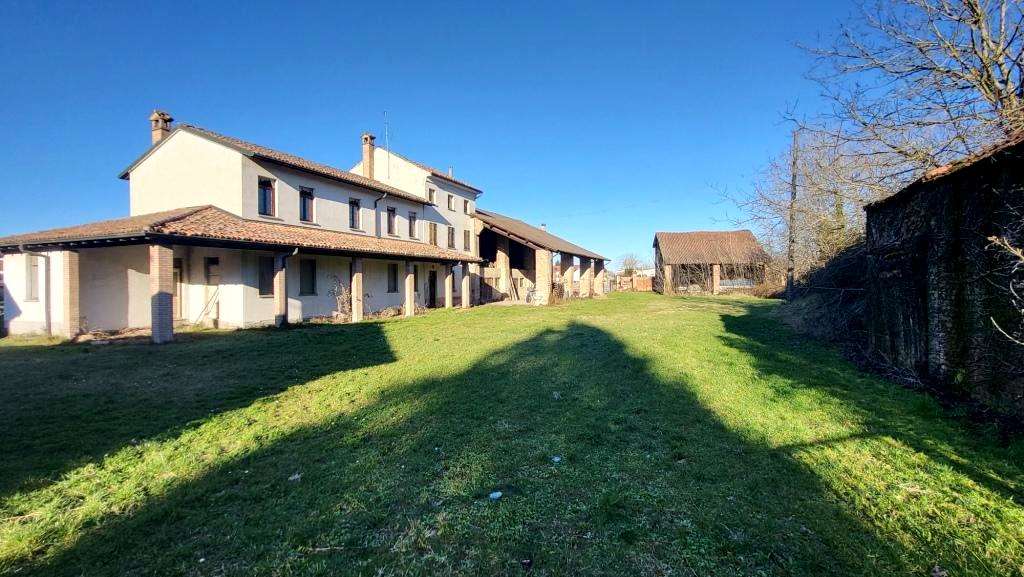 casa indipendente in vendita a Casei Gerola in zona Gerola