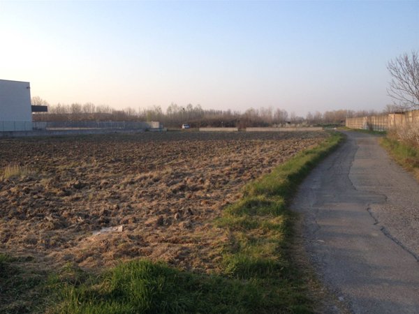 terreno edificabile in vendita a Casei Gerola
