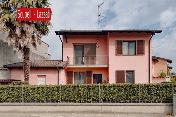 casa indipendente in vendita a Casei Gerola