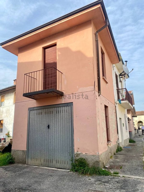 appartamento in vendita a Casorate Primo