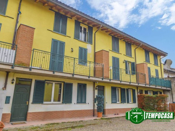 casa indipendente in vendita a Casorate Primo