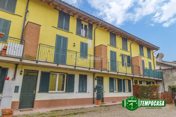 casa indipendente in vendita a Casorate Primo