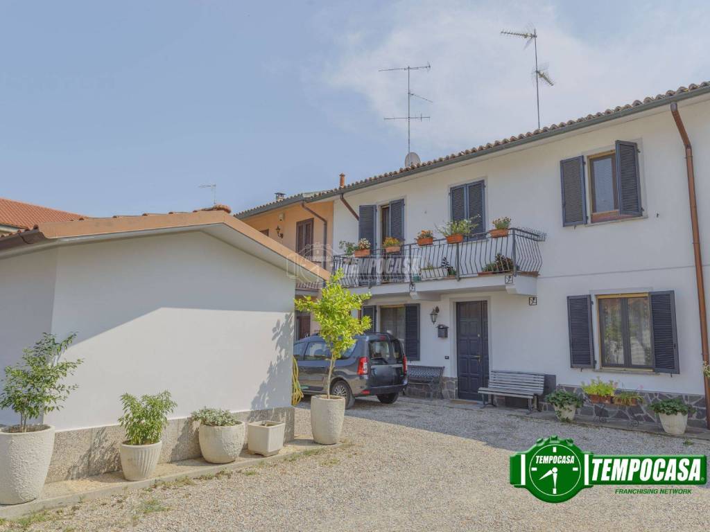 casa indipendente in vendita a Casorate Primo