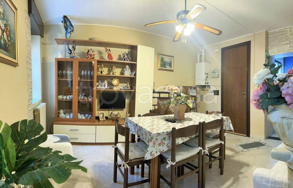 appartamento in vendita a Casorate Primo