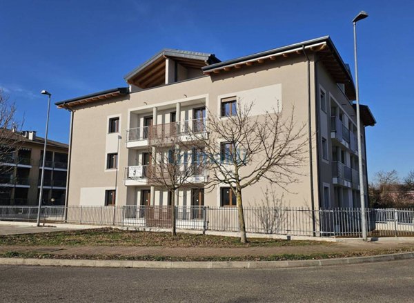 appartamento in vendita a Casorate Primo