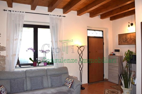 casa indipendente in vendita a Casorate Primo