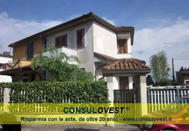 casa indipendente in vendita a Casorate Primo