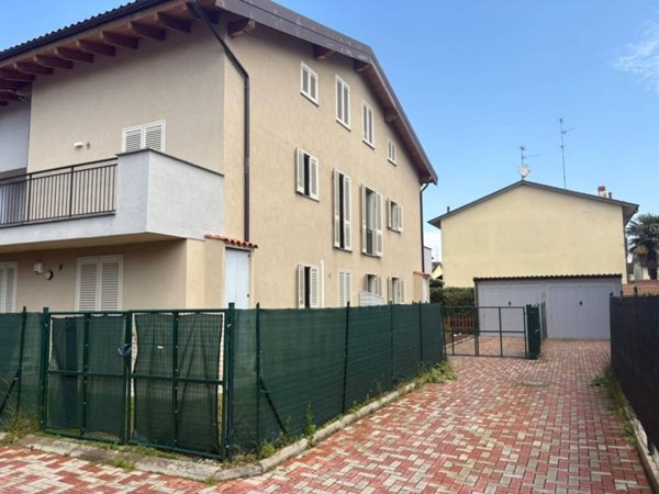appartamento in vendita a Casorate Primo