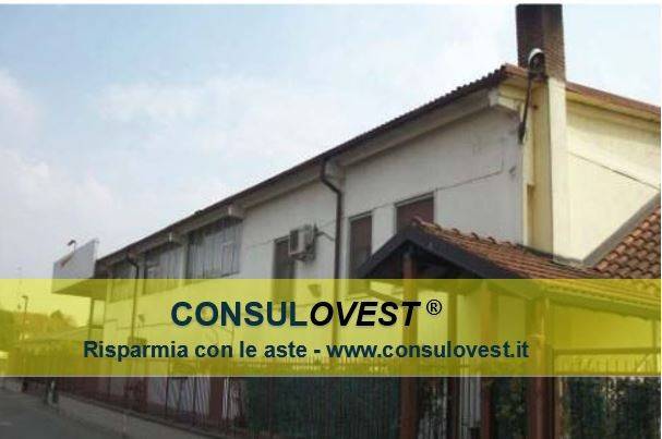 locale commerciale in vendita a Casorate Primo