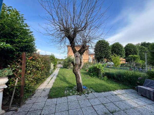 appartamento in vendita a Casorate Primo