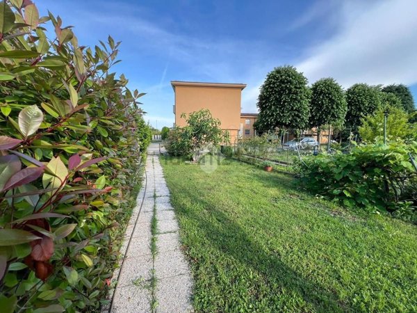 appartamento in vendita a Casorate Primo