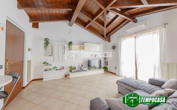 appartamento in vendita a Casorate Primo