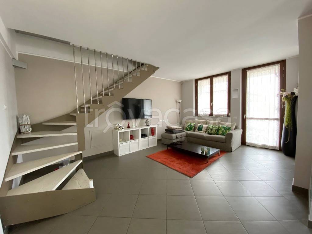 appartamento in vendita a Casorate Primo