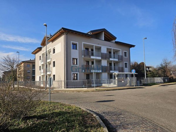 appartamento in vendita a Casorate Primo