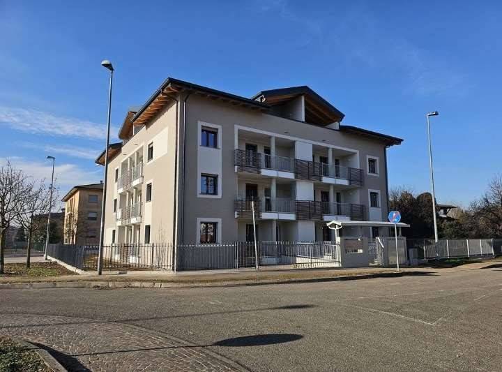 appartamento in vendita a Casorate Primo