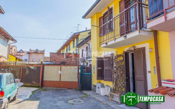 casa indipendente in vendita a Casorate Primo