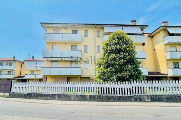 appartamento in vendita a Casorate Primo
