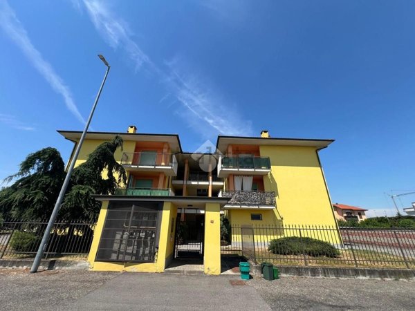 appartamento in vendita a Casorate Primo