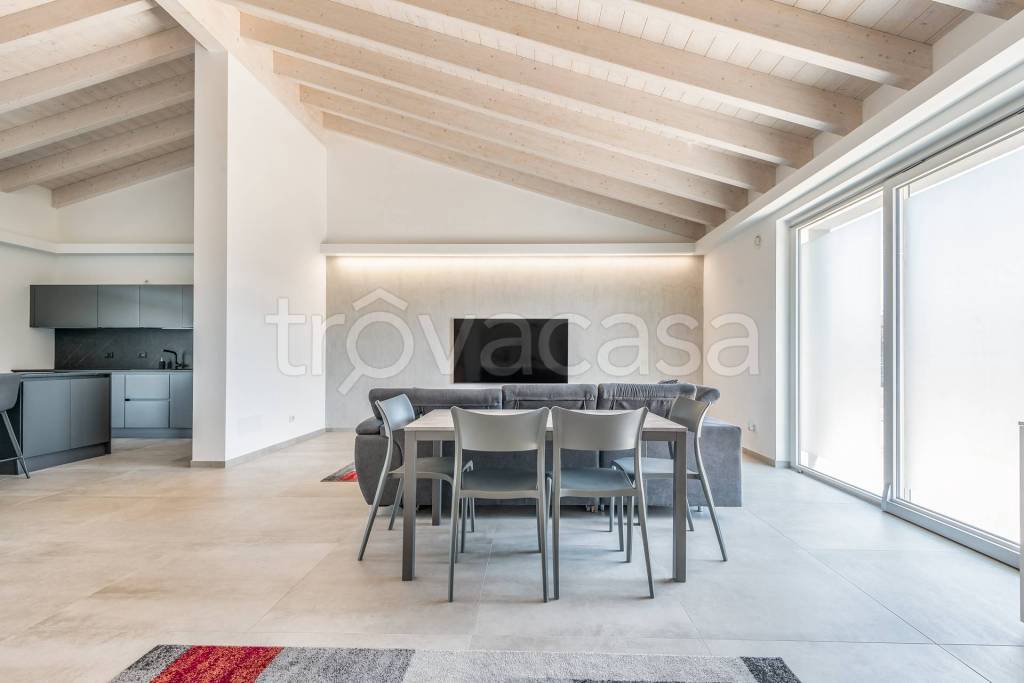 casa indipendente in vendita a Casorate Primo