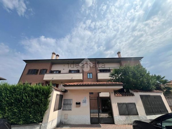 appartamento in vendita a Casorate Primo