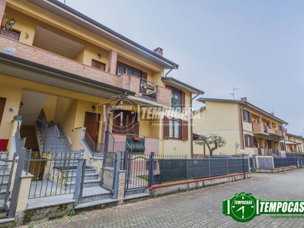 appartamento in vendita a Casorate Primo