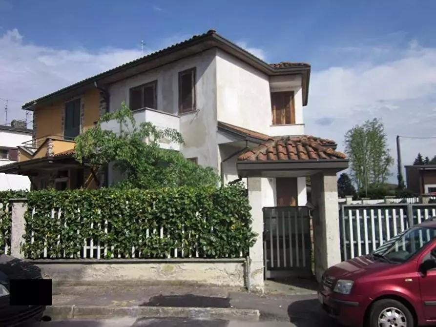 casa indipendente in vendita a Casorate Primo