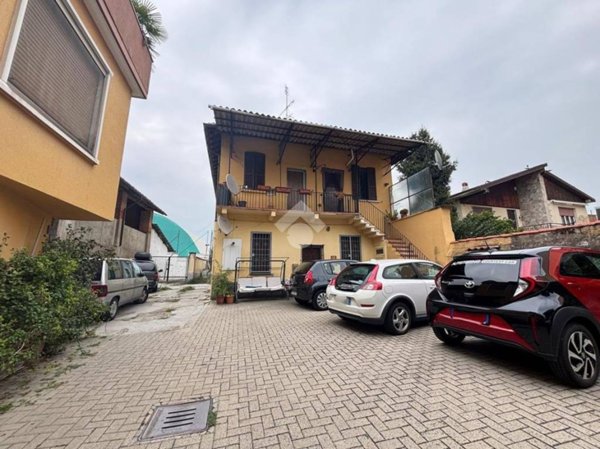 casa indipendente in vendita a Casorate Primo