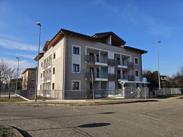 appartamento in vendita a Casorate Primo