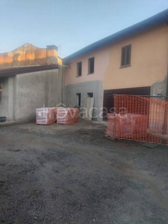 casa indipendente in vendita a Casorate Primo