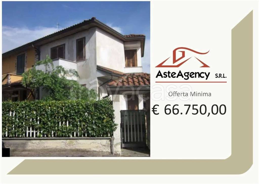 casa indipendente in vendita a Casorate Primo