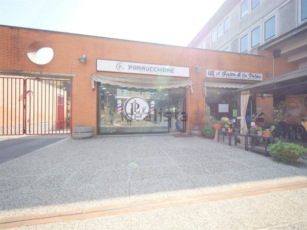 negozio in vendita a Casorate Primo